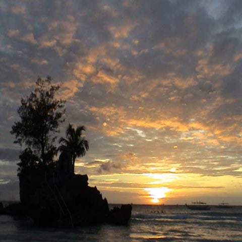 2003 dec boracay honeymoon dsc02160