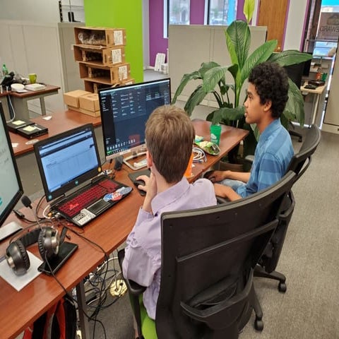 Intern leaning what it is like to be an IT Support Technician | PDF