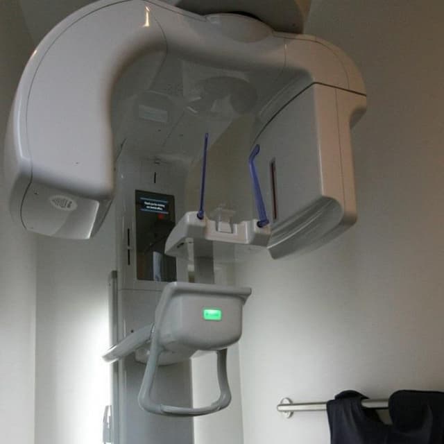 Digital dental x-ray equipment at cosmetic dentistry office Anchorage ...