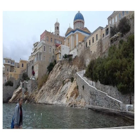 Τετραήμερη εκδρομή στη Σύρο.