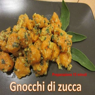 Gnocchi di zucca con condimento di ...