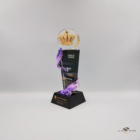 Golden Crown Crystal Trophies at Clazz Trophy Malaysia | #1 Reliable ...