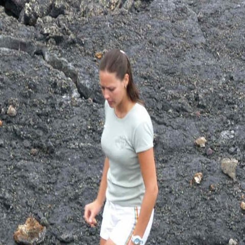 Irma sola en Hawaii y Los Angeles