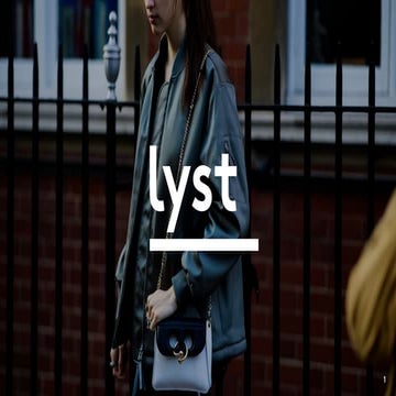 Connecting the dots: The evolution of the retail model, Glossy Hot Topic: Dat...