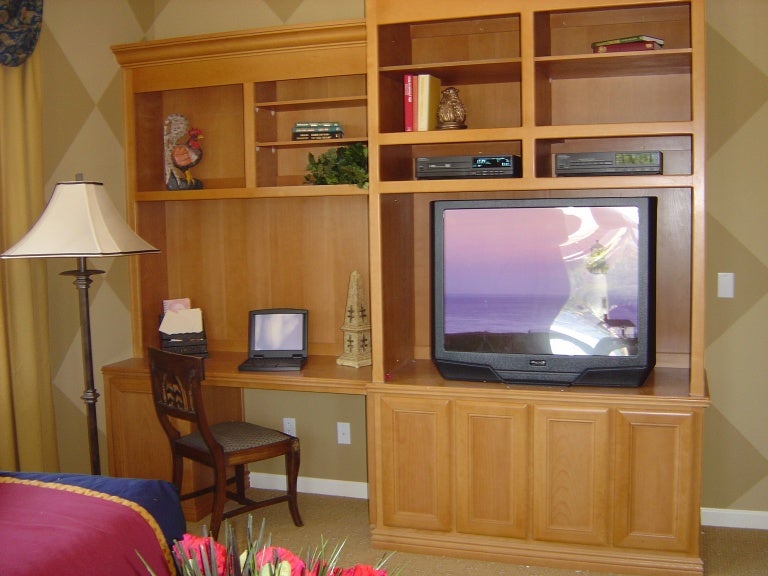 Builtin Media & Desk