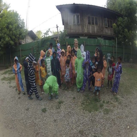 Digital social giving