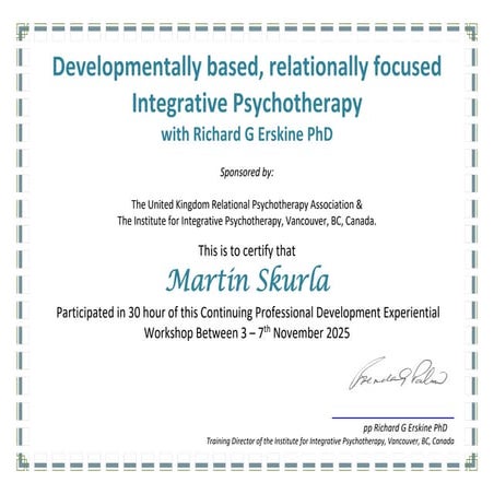 Developmentally based, relationally focused Integrative Psychotherapy.pdf