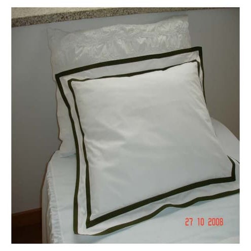 Percale Cotton Double Bedsheet With Pillow Covers ( 108 × 108 )