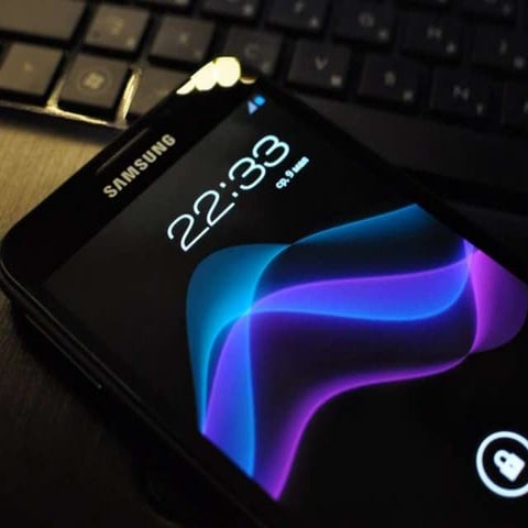 how does smart phone works?