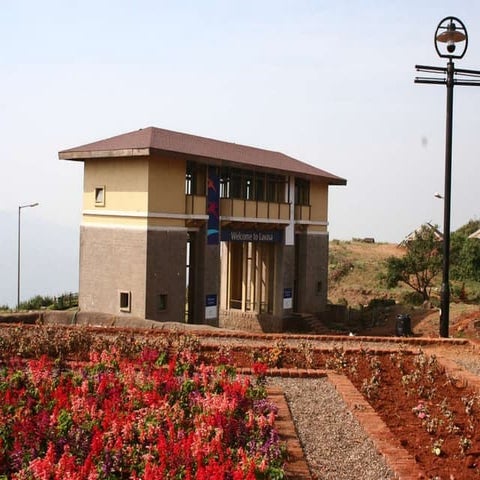 Shilpa Banerjee Ecole1