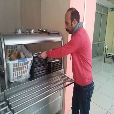 at school dininghall / taking lunch